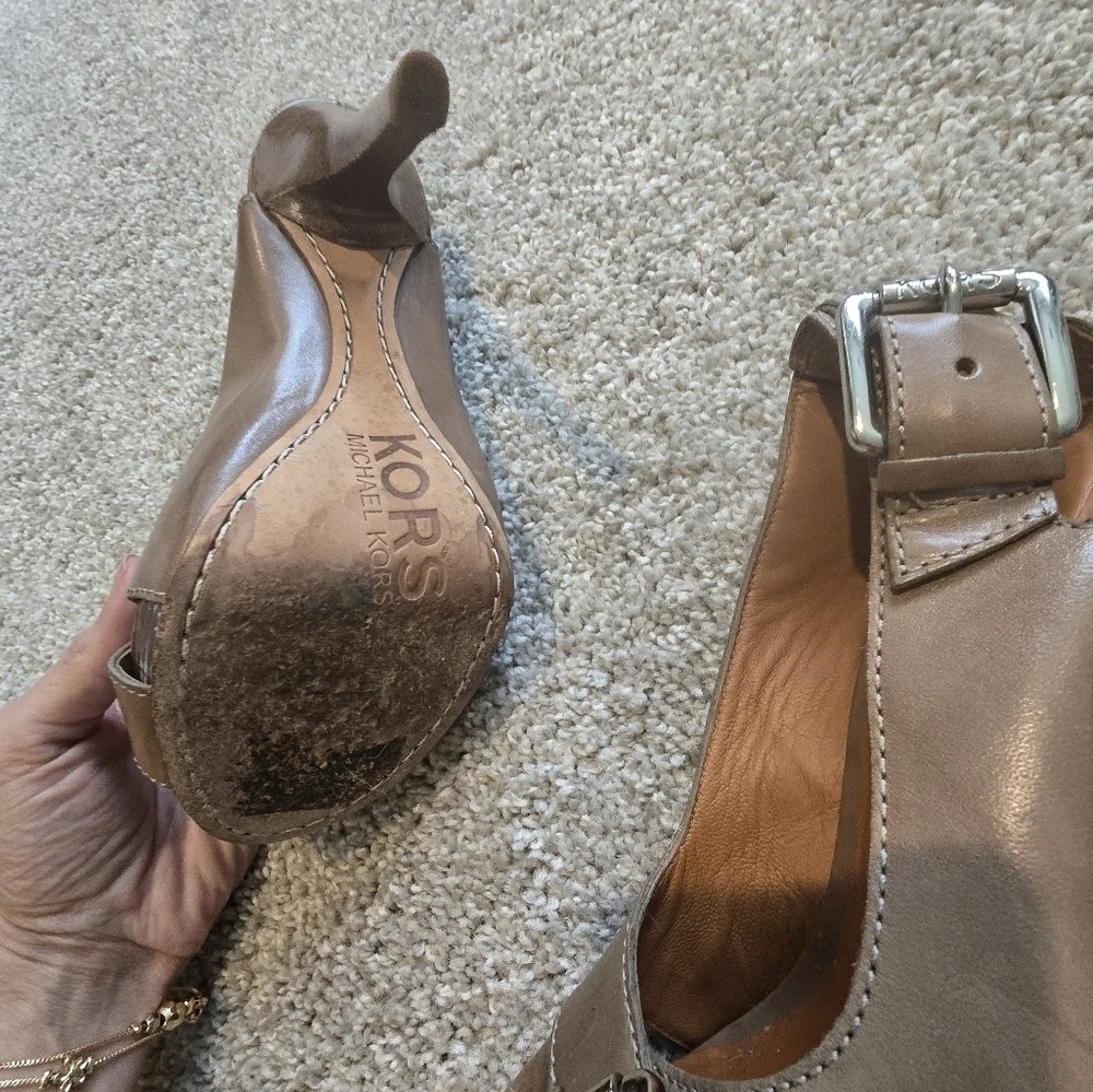 Michael Kors Women's Tan Peep Toe Heels
